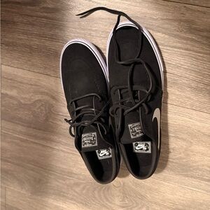 Nike Black and White Men's Sneakers